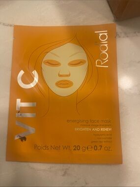 Rodial VIT C Energising Face Mask - Orange Packaging